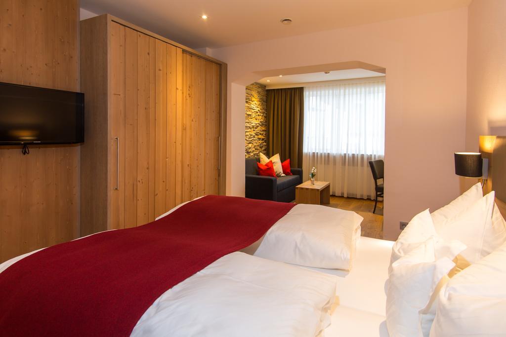 Hotel Zur Post Ruhpolding Exterior photo